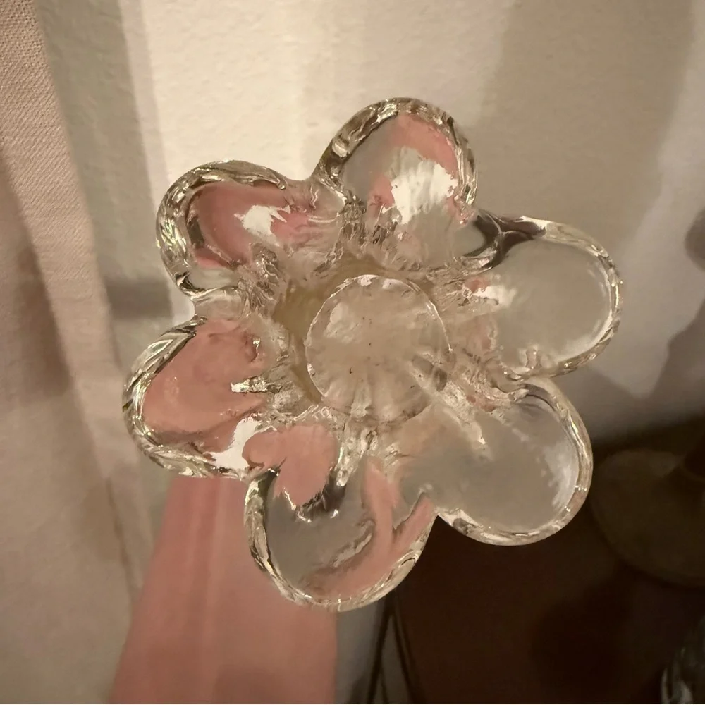 Toscany Twisted Stem Bud Vase Petal Elephant Foot Base Valentine’s Day Whimsy